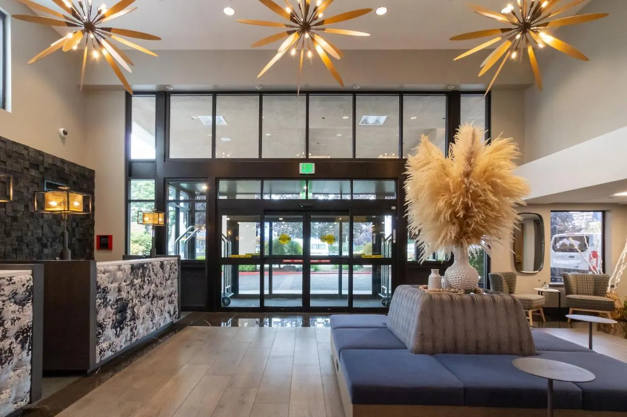 Hotel Oxford Suites Portland - Jantzen Beach