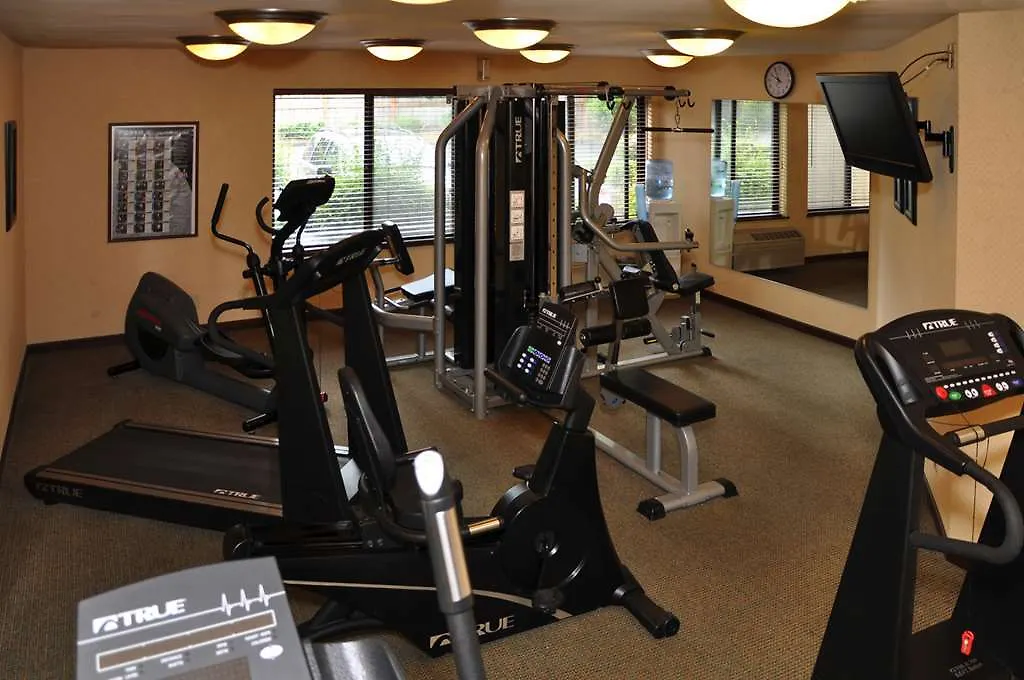 Oxford Suites Portland - Jantzen Beach Hotel
